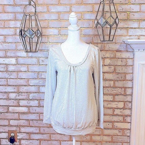 Old Navy Light Gray/Silver Metallic Scoop Neck Long Sleeved Top, Women’s Size S. - Picture 2 of 7